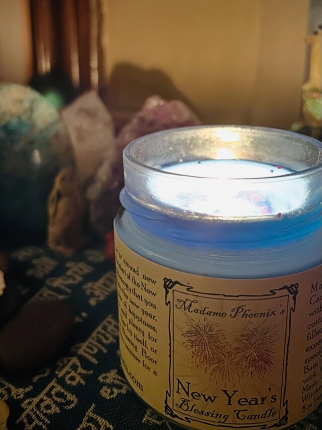 Grateful for 2025… all its lessons, learning, love…and the music!!! 💜💜💜 @tribunals.inc @maeposey @soup_the.group @monomyth_band_official @_duchessband @howtogetpunched101 @manisfiveofficial_ @vudicide @mudslap_band @wienerkebabs @slowdecayband @pestypeshit @glove__u 💜💜💜 Just a short list of amazing local talent!!! Support our local music community in 2026!! Small photo dump of some things I’m so grateful for from this past year! Happy New Year!! 💜💜💜