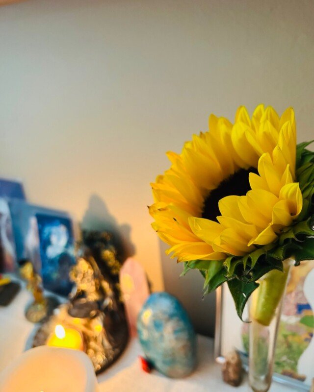Blessings on this day of the Equinox… of Mabon… 🍂🌻🌾🍂🍁🌻 May you find joy, abundance and gratitude for all that you’ve grown, harvested, and received this season. As we begin to turn inward on this day of equal day and night, reflect on where you may find balance in your life… in body, mind, and soul… ❤️